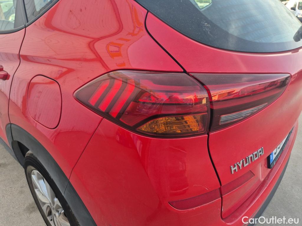  Hyundai  Tucson HYUNDAI  / 2018 / 5P / todoterreno 1.6 CRDI 85kW (116CV) 48V SLE 4X2(SP)(SL) #39