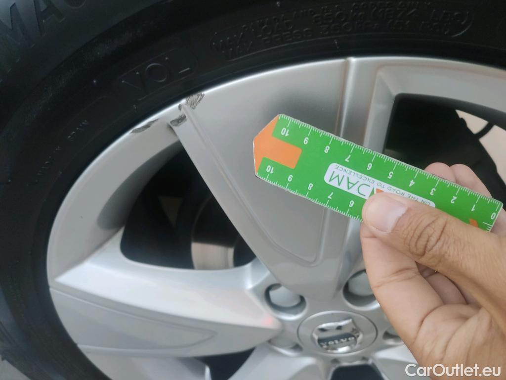  Volvo  XC 40 VOLVO XC40 / 2021 / 5P / todoterreno 1.5 T2 Essential Auto #6