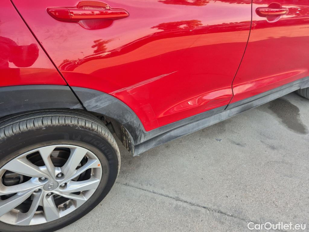  Hyundai  Tucson HYUNDAI  / 2018 / 5P / todoterreno 1.6 CRDI 85kW (116CV) 48V SLE 4X2(SP)(SL) #29