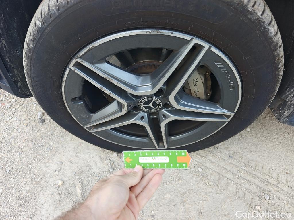  Mercedes  G-Klasee MERCEDES-BENZ GLC Coupé / 2019 / 5P / coupé GLC 300 de 4MATIC #3