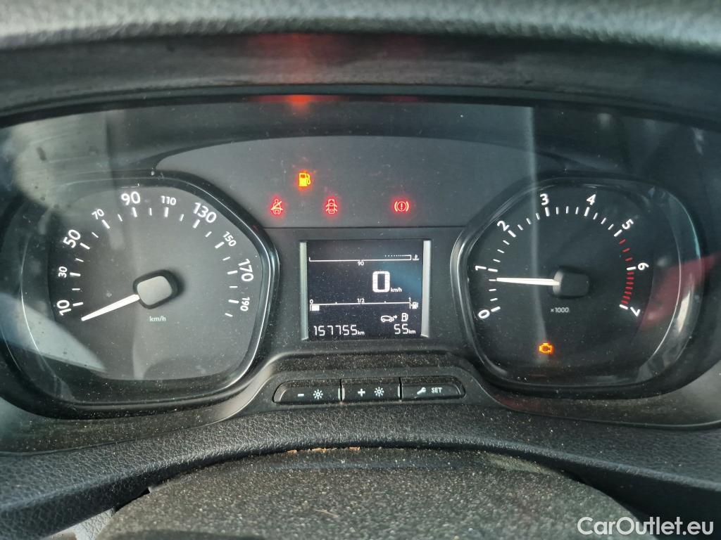  Citroen  Jumpy CITROEN  / 2016 / 4P / furgón Talla M BlueHDi 120 S&S 6v Control Isotermo + Equipo de frio #54