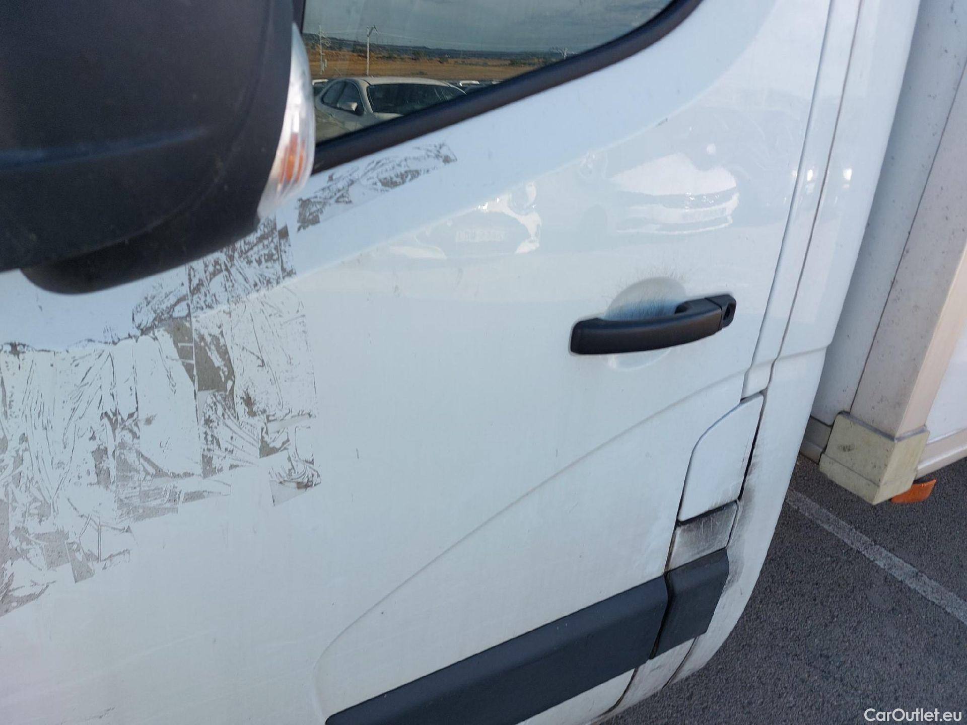  Nissan  NV400 NISSAN  / 2018 / 3P / capitoné L3H1 3,5T 2.3dCi EU6 96kW RWD OPTIMA #12