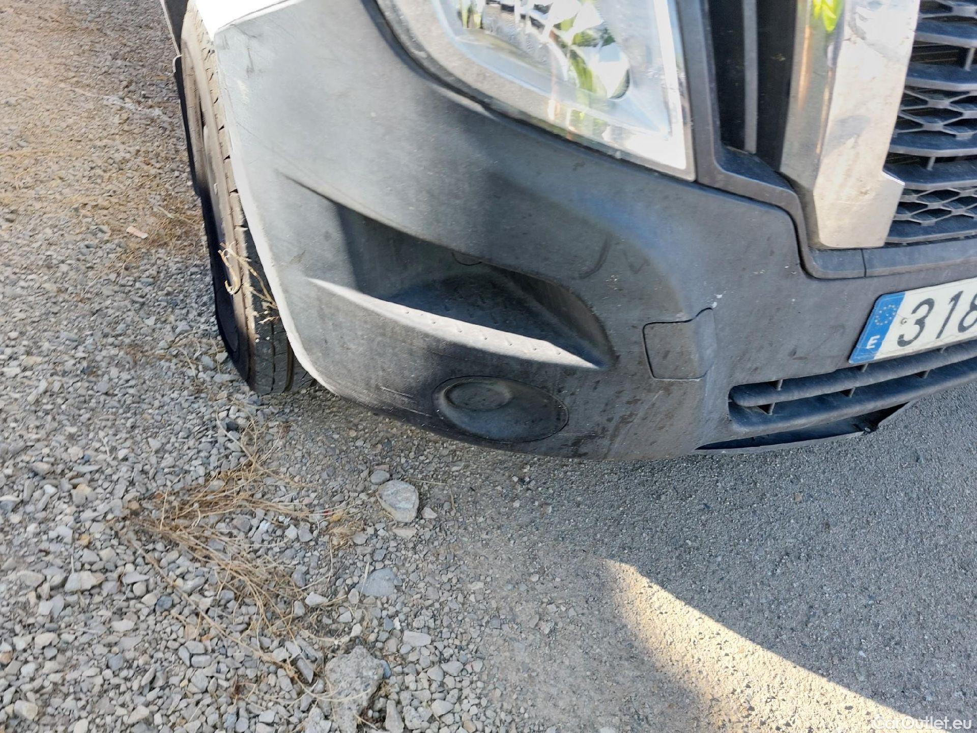  Nissan  NV400 NISSAN  / 2018 / 3P / capitoné L3H1 3,5T 2.3dCi EU6 96kW RWD OPTIMA #9