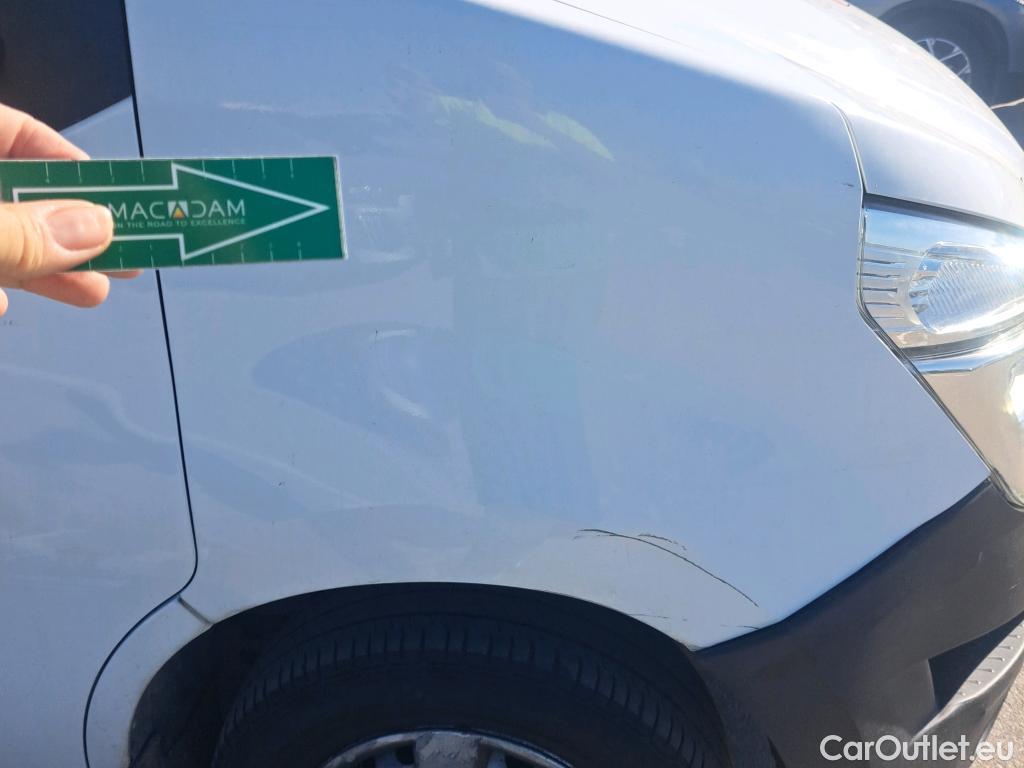  Nissan  NV400 NISSAN  / 2011 / 4P / furgón L3H3 3,5T 2.3dCi 110kW FWD Optima #21
