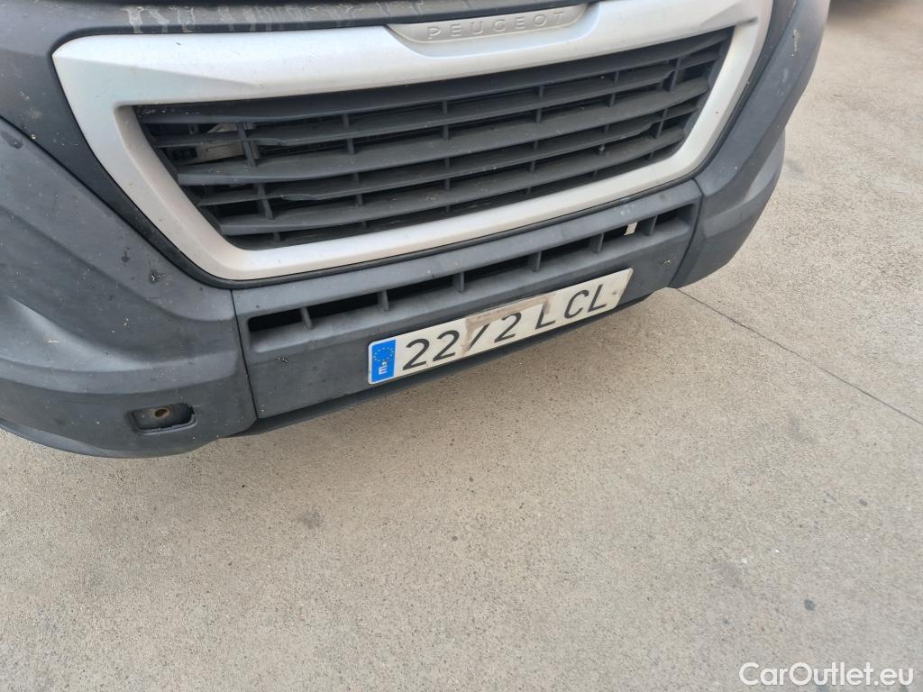  Peugeot  Boxer PEUGEOT  / 2014 / 4P / combi Combi 5/9 Pl 330 L1H1 BlueHDi 88KW (120)  #40