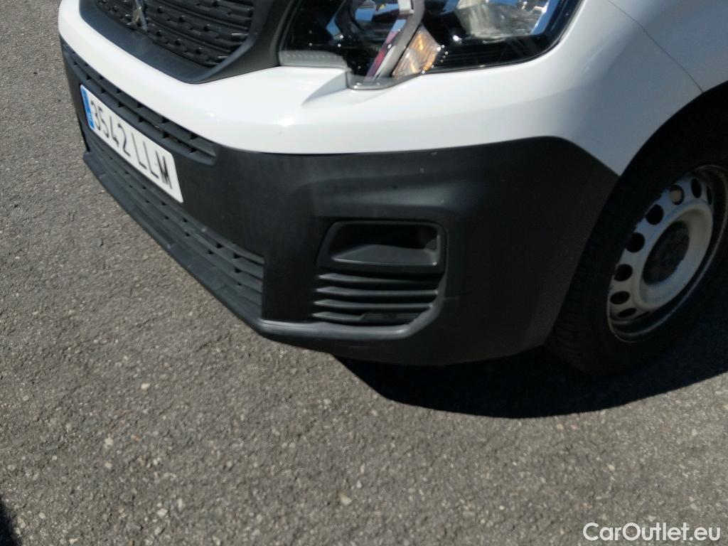  Peugeot  Partner PEUGEOT  / 2018 / 3P / furgón derivado de turismo Pro Standard 1000kg BlueHDi 73kW #30