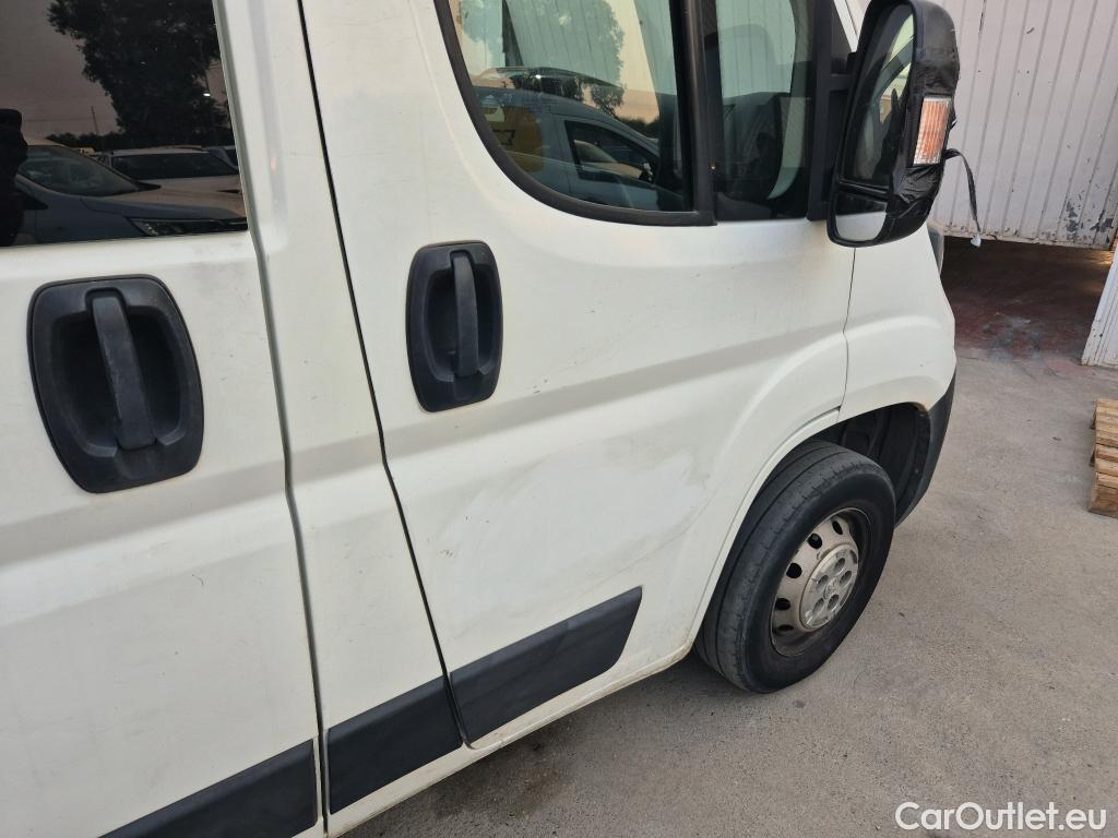  Peugeot  Boxer PEUGEOT  / 2014 / 4P / combi Combi 5/9 Pl 330 L1H1 BlueHDi 88KW (120)  #49
