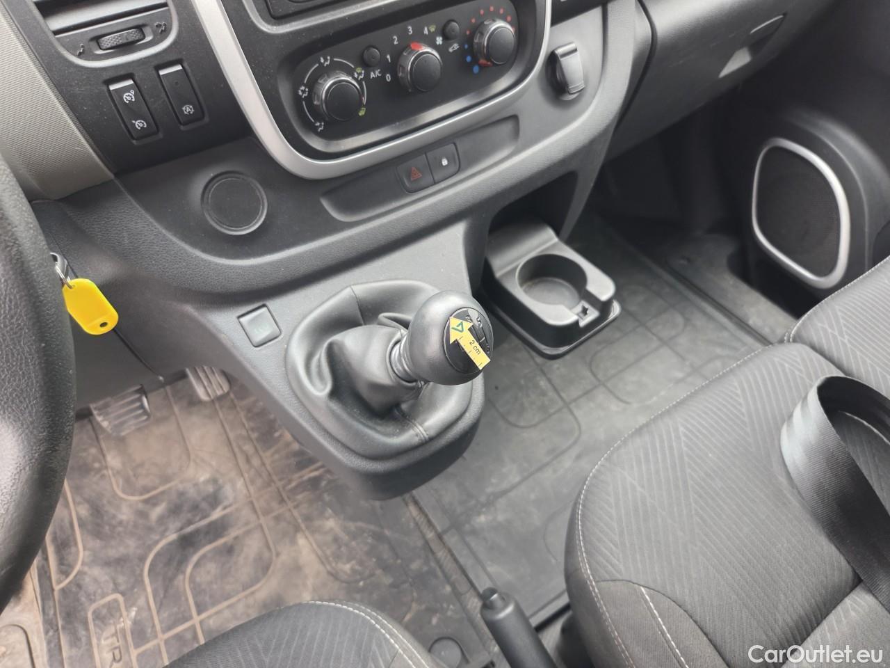  Renault  Trafic 1.6 dCi 95CP L2 Authentique #54
