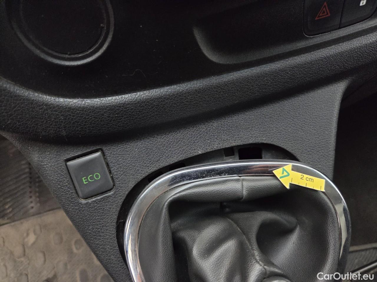  Renault  Trafic 1.6 dCi 95CP L2 Authentique #66