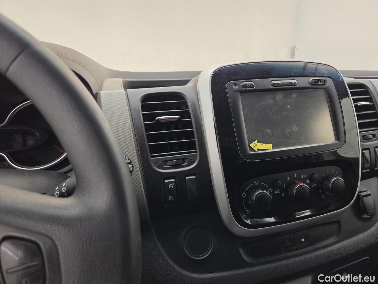  Renault  Trafic 1.6 dCi 95CP L2 Authentique #64