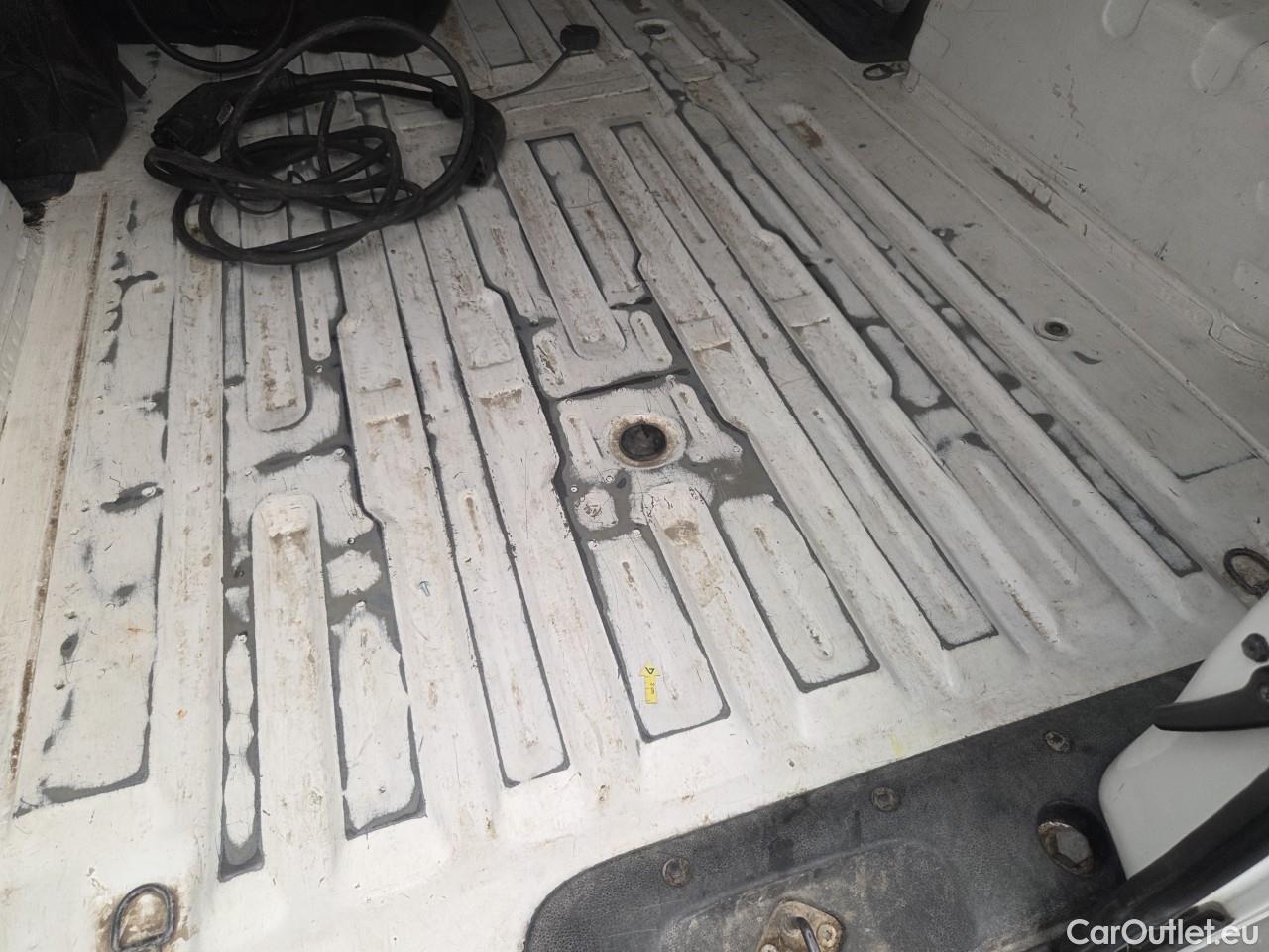 Nissan  NV400 Baterie 40kW / Motor 108CP Visia #32