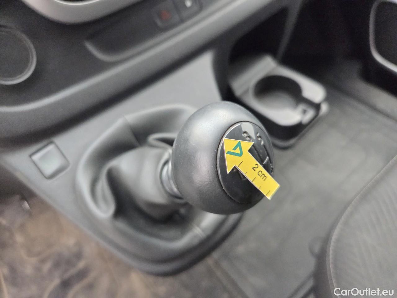  Renault  Trafic 1.6 dCi 95CP L2 Authentique #53