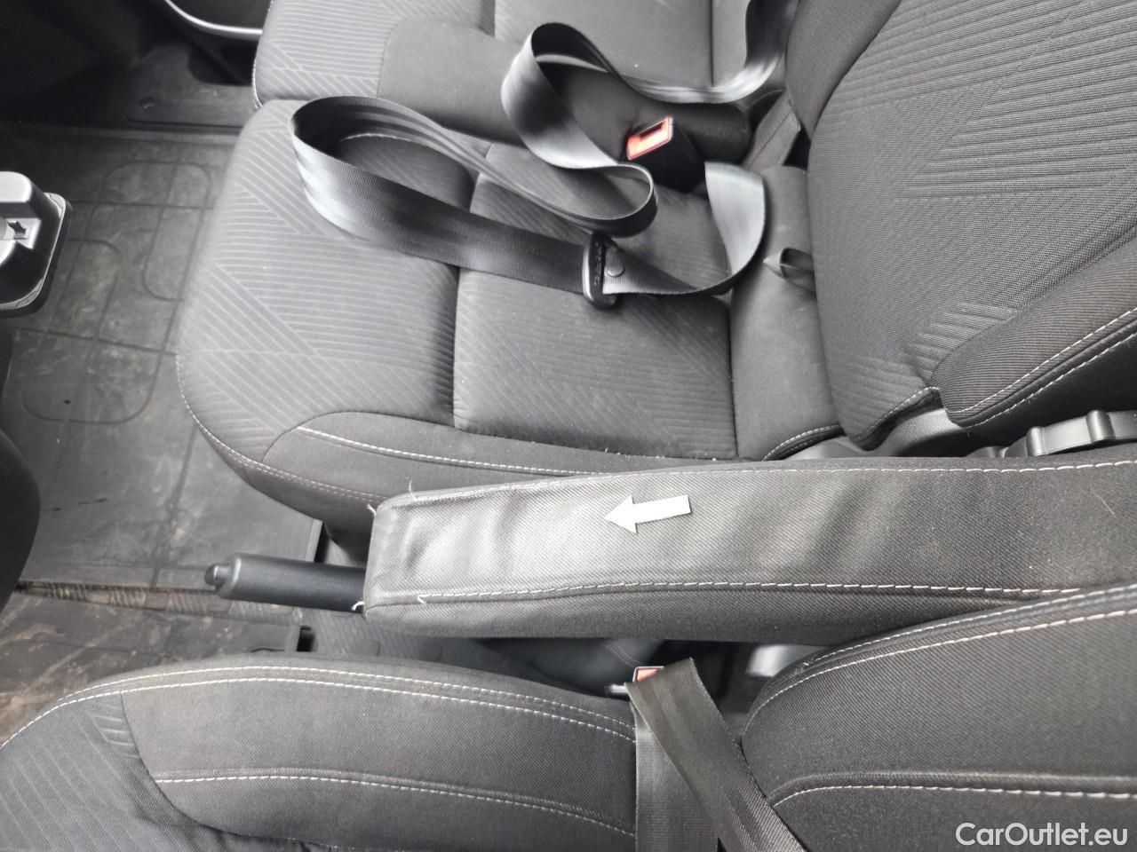  Renault  Trafic 1.6 dCi 95CP L2 Authentique #51