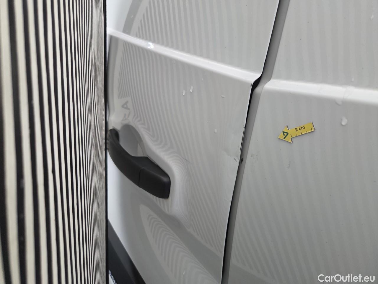  Renault  Trafic 1.6 dCi 95CP L2 Authentique #43