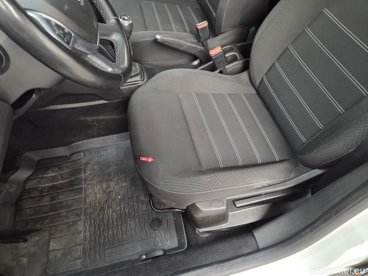  Dacia  Duster 1.5 Blue dCi 115CP Comfort 4WD #15