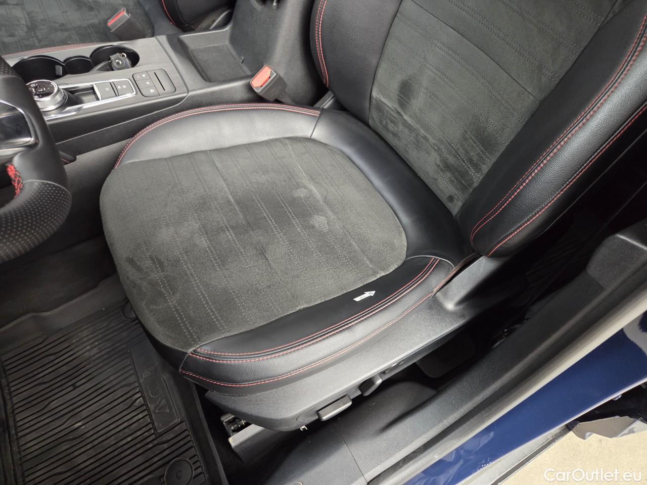  Ford  Kuga 2.5 Duratec PHEV 225CP ST-Line X A8 #49