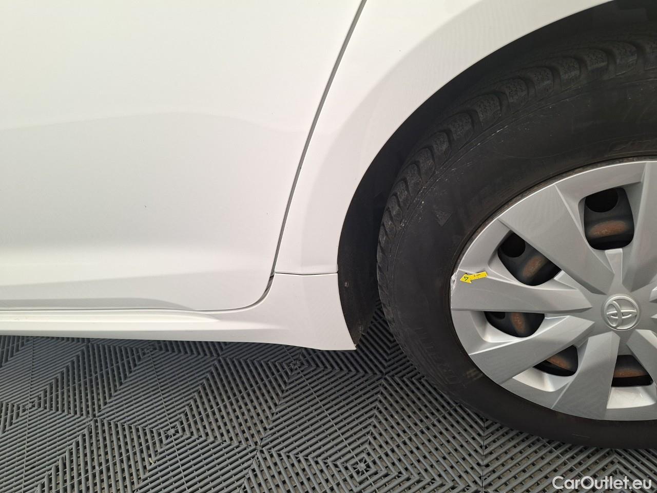  Toyota  Corolla 1.8 Hybrid Business HSD E-CVT #32