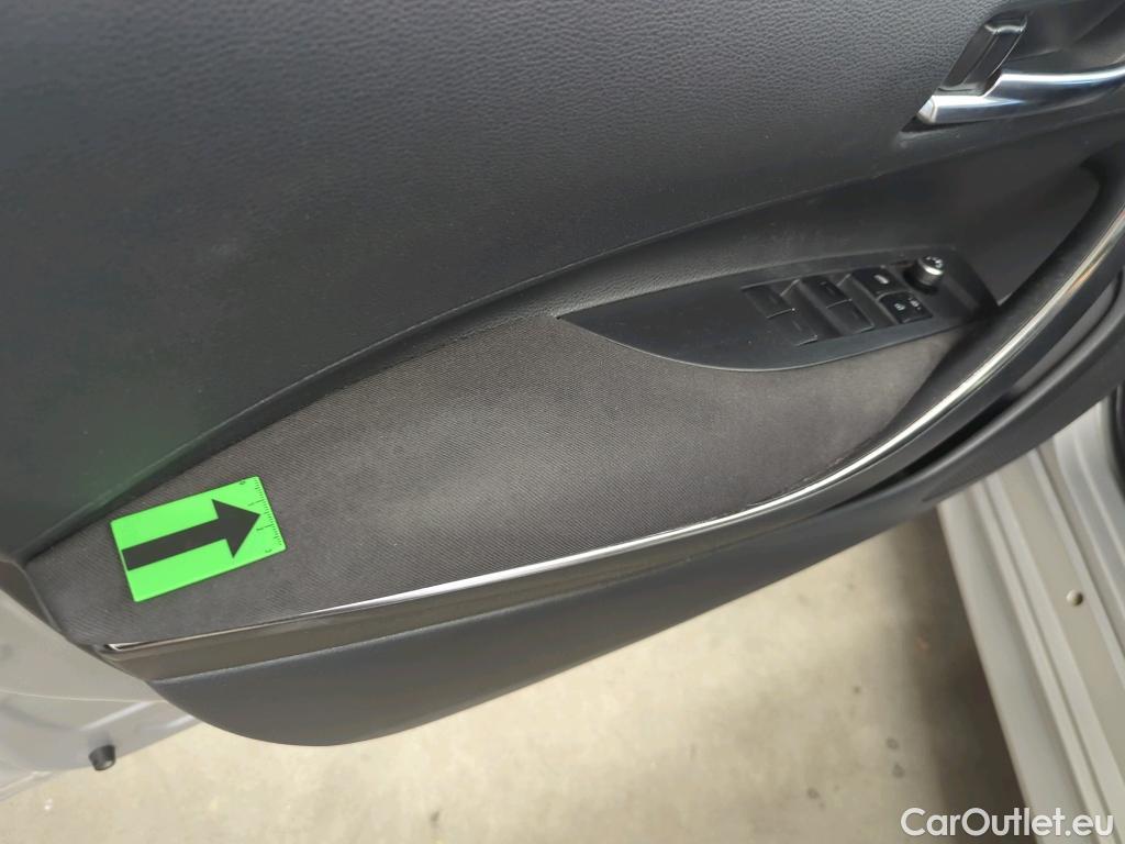  Toyota  Corolla 1.8 Hybrid Dynamic HSD E-CVT #44