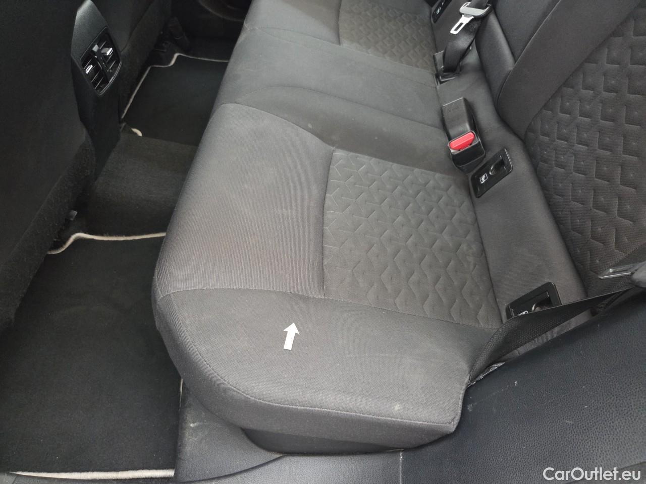  Toyota  Corolla 1.8 Hybrid Dynamic HSD TS E-CVT #24