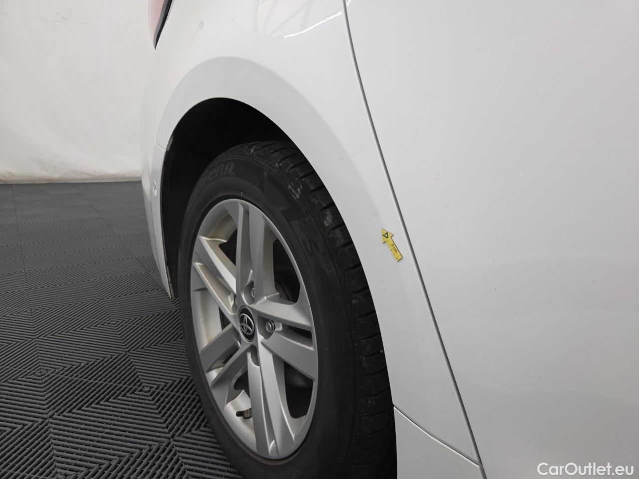  Toyota  Corolla 1.8 Hybrid Dynamic HSD TS E-CVT #11