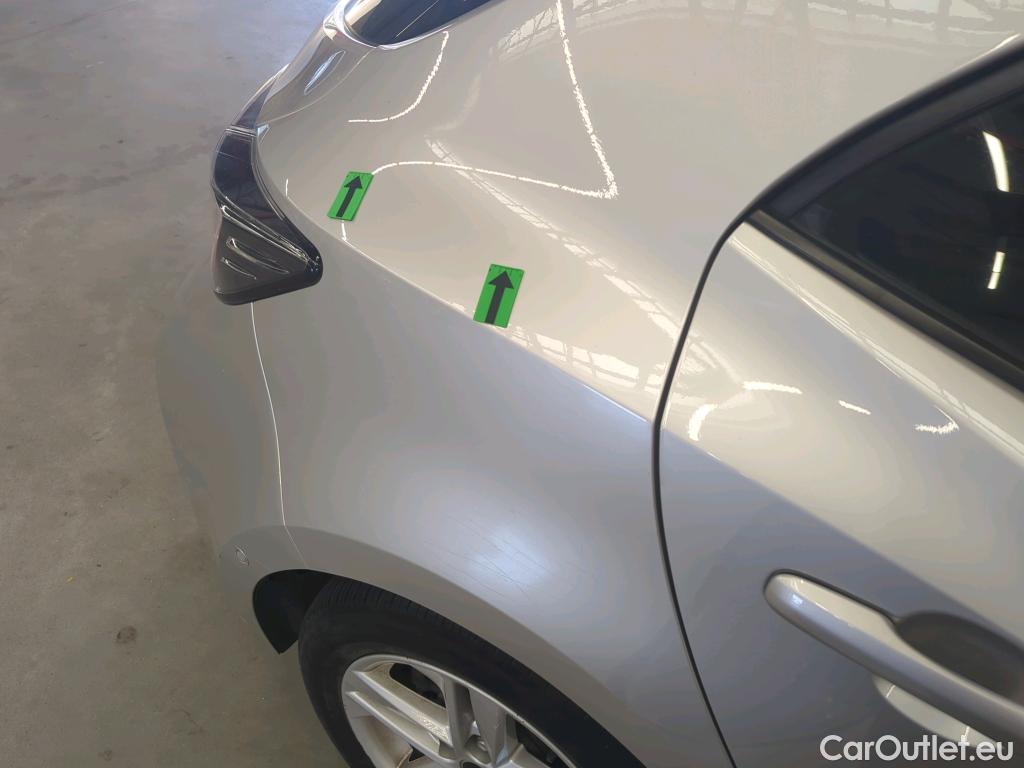  Toyota  Corolla 1.8 Hybrid Dynamic HSD E-CVT #13