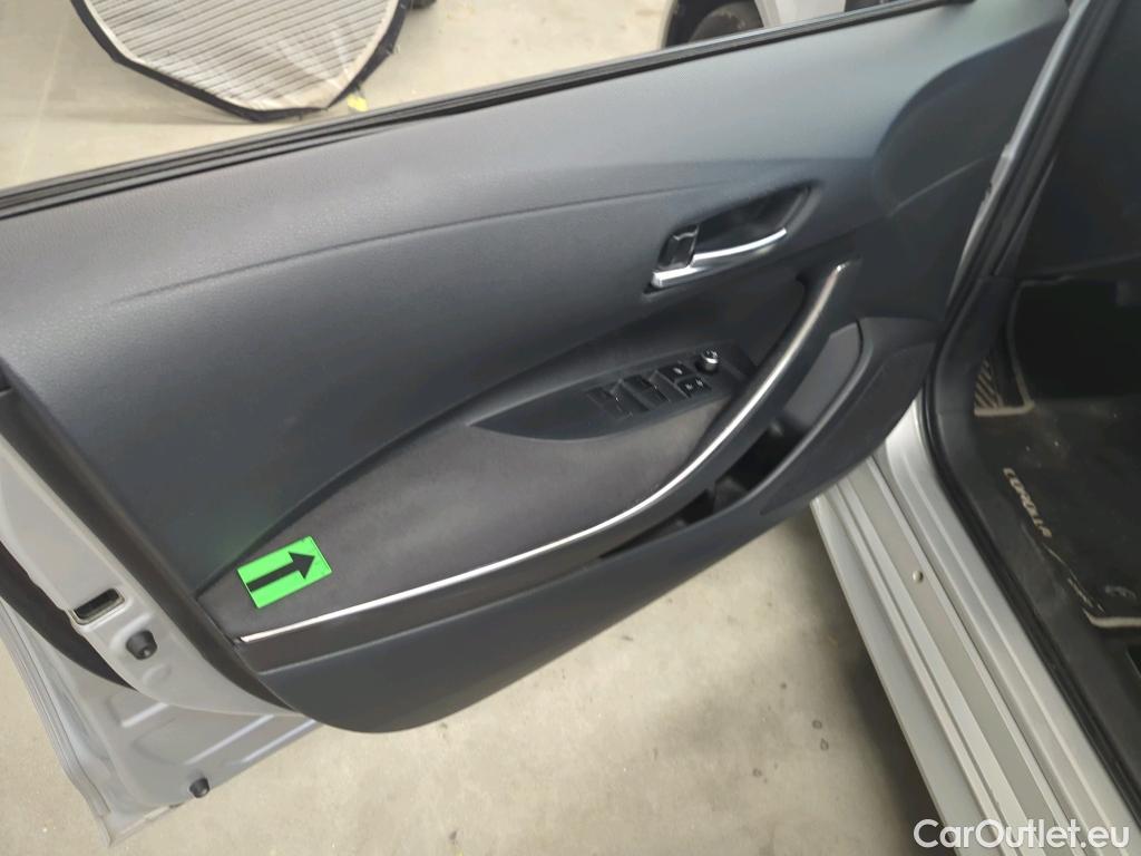  Toyota  Corolla 1.8 Hybrid Dynamic HSD E-CVT #43