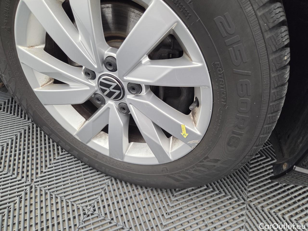  Volkswagen  Passat Trendline 1.5 TSI ACT DSG 150 CP #17