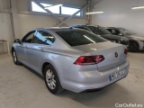  Volkswagen  Passat Volkswagen  2.0 TDI EVO 150 KM DSG Business 4d #17