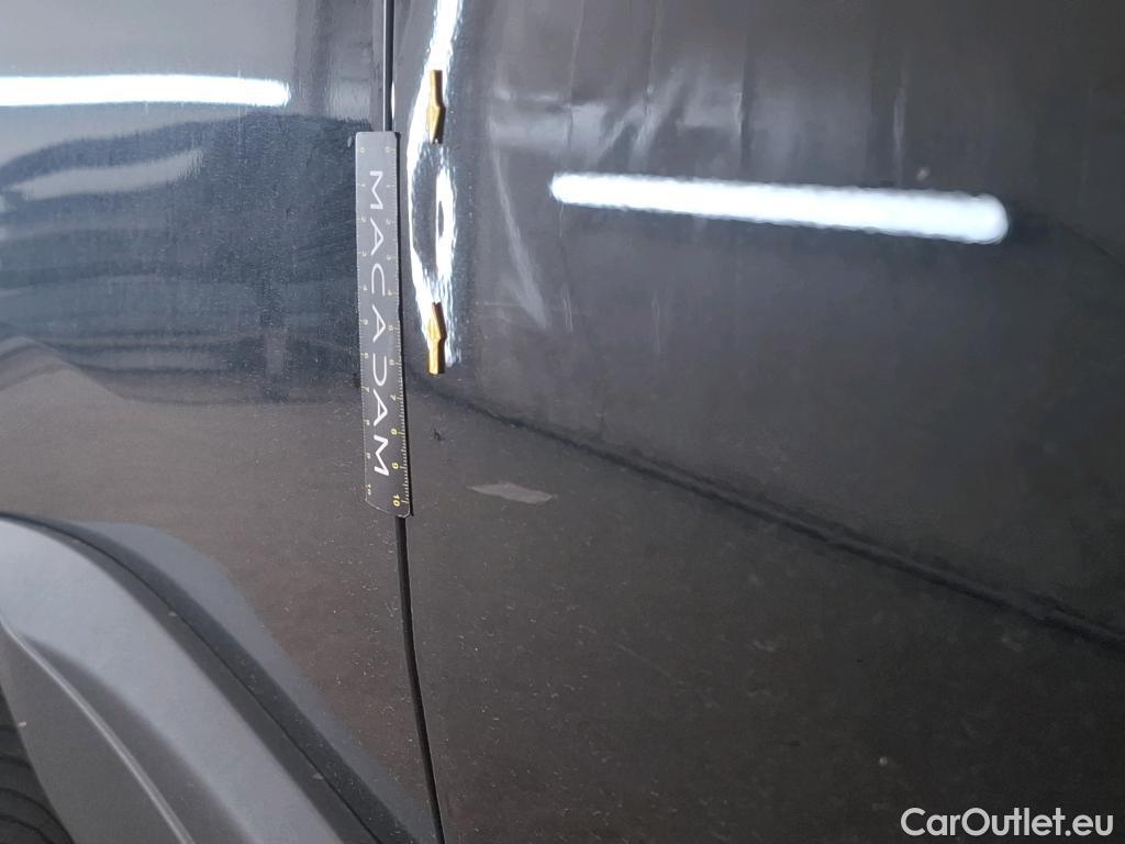  Peugeot  5008  Active Pack 1.5 HDi 130CV BVA8 7 Sieges E6d #20