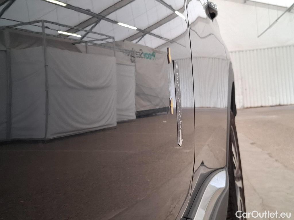  Peugeot  3008  II Allure 1.2 PureTech 130CV BVA8 E6d #24