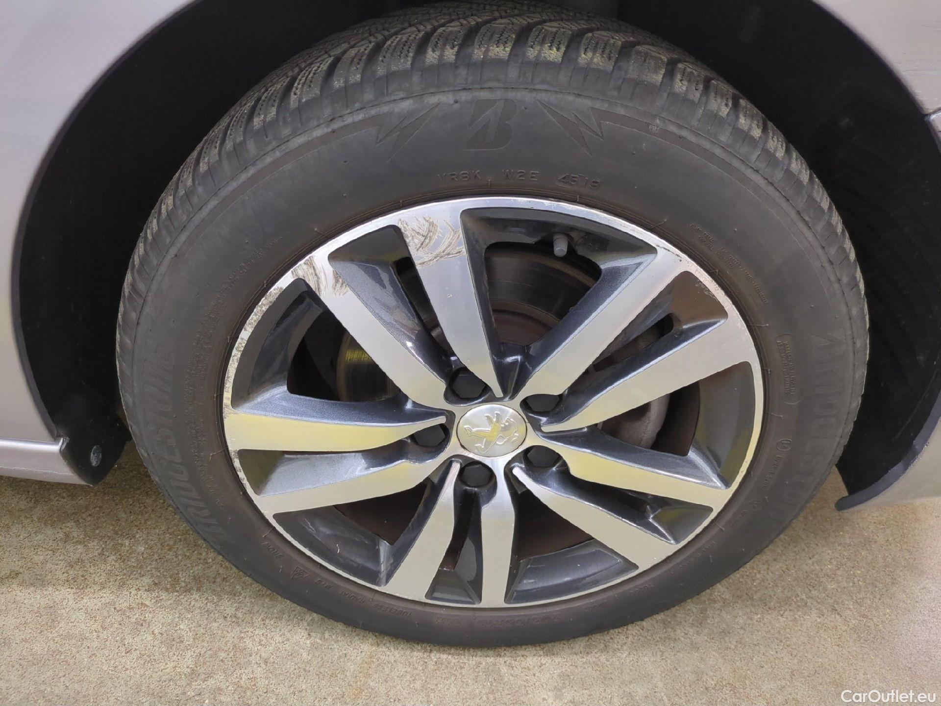  Peugeot  308  Allure Business 1.2 PureTech 130CV BVA8 E6d #4