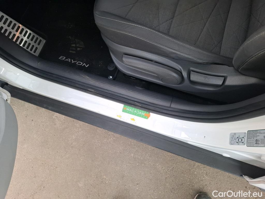  Hyundai  Bayon HYUNDAI  2021 5P SUV 1 0 T GDI 100 DCT 7 HYB 48V INTUITIVE #45