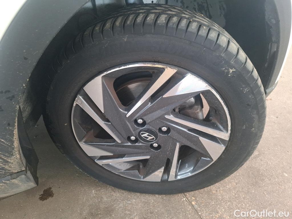  Hyundai  Bayon HYUNDAI  2021 5P SUV 1 0 T GDI 100 DCT 7 HYB 48V INTUITIVE #42
