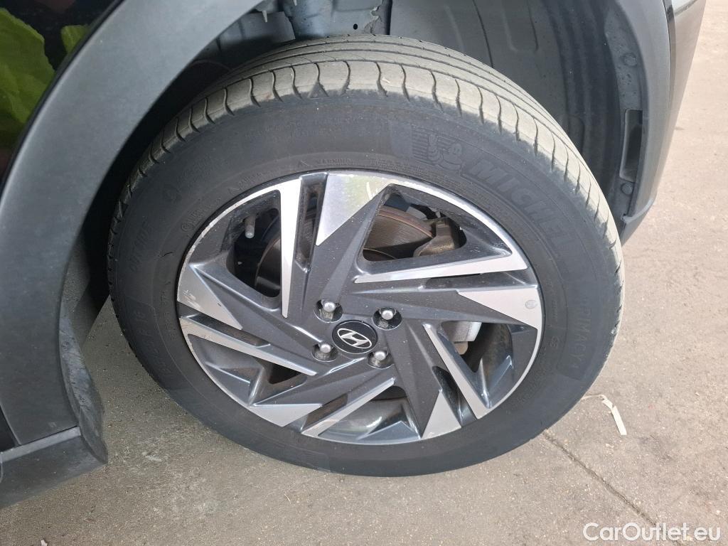  Hyundai  Bayon HYUNDAI  2021 5P SUV 10 T GDI 100 DCT 7 HYB 48V INTUITIVE #53