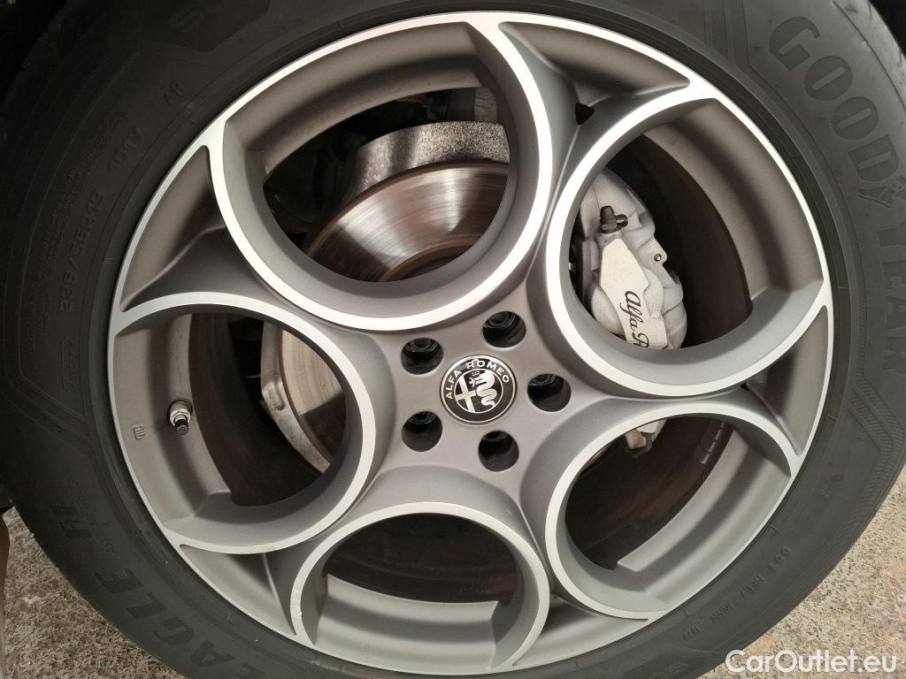  Alfa Romeo   STELVIO Stelvio Sprint 2WD 2.2 JTDM 160CV BVA8 E6d #18