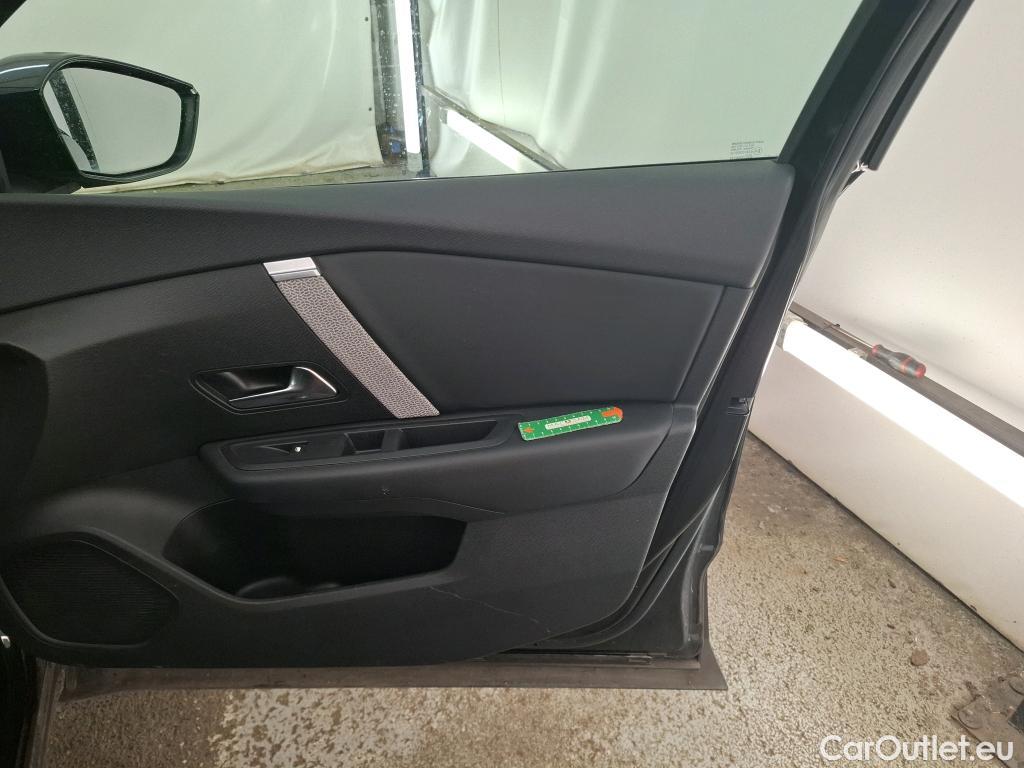  Citroen  C4 CITROEN  X / 2022 / 4P / Berline PureTech 130 S&S EAT8 Feel Pack #23