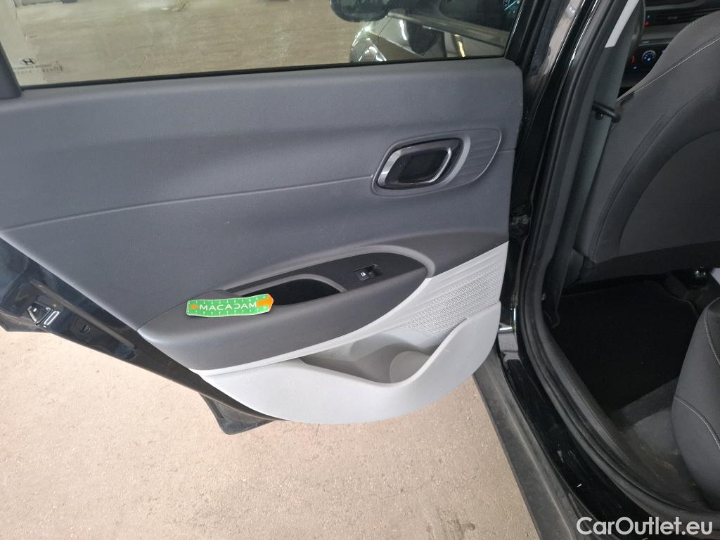  Hyundai  Bayon HYUNDAI  2021 5P SUV 10 T GDI 100 DCT 7 HYB 48V INTUITIVE #6