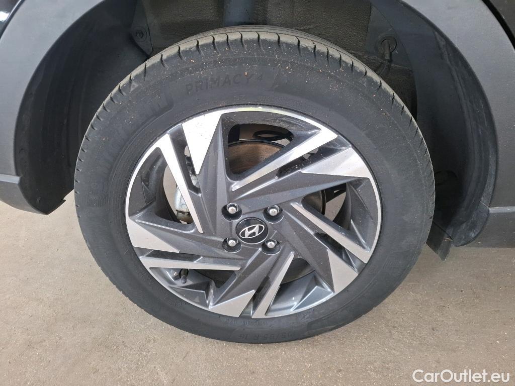  Hyundai  Bayon HYUNDAI  2021 5P SUV 10 T GDI 100 DCT 7 HYB 48V INTUITIVE #85