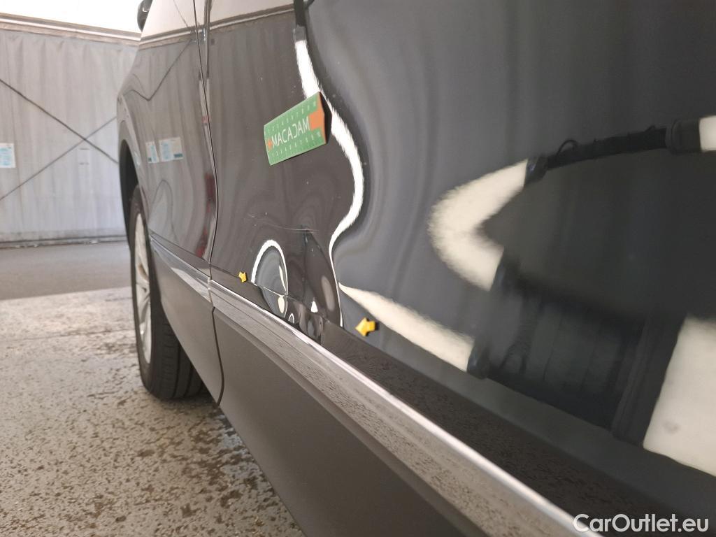  Volkswagen  Tiguan VOLKSWAGEN  / 2020 / 5P / SUV 1.4 eHybrid 245 DSG6 Life Business #2