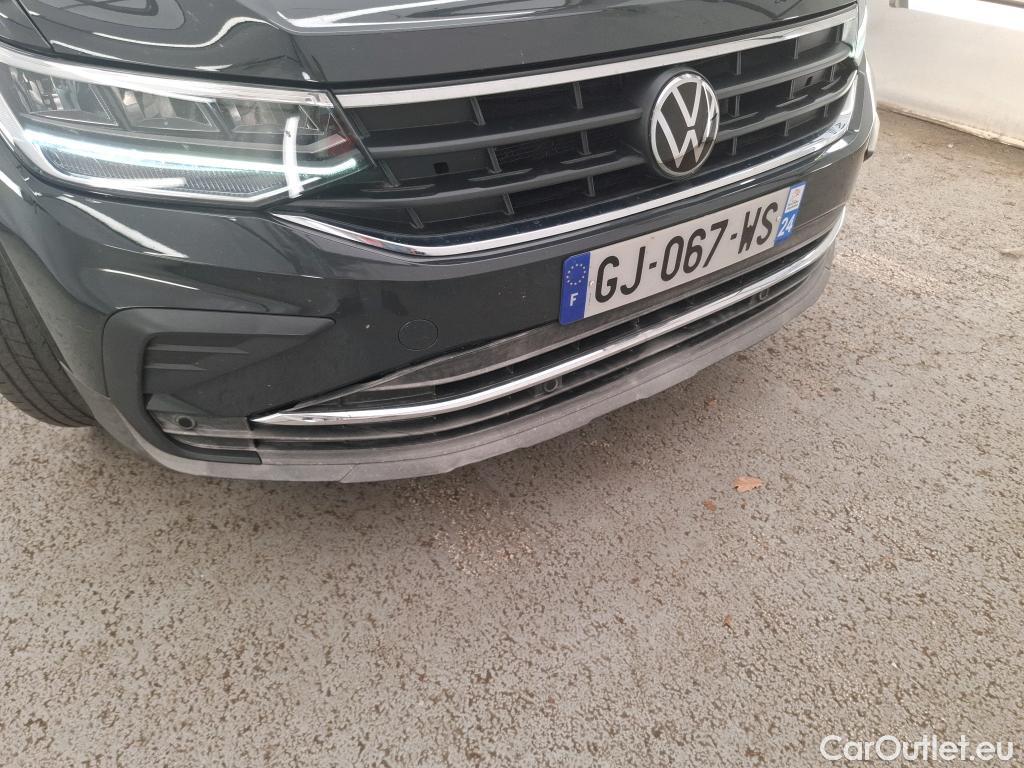  Volkswagen  Tiguan VOLKSWAGEN  / 2020 / 5P / SUV 1.4 eHybrid 245 DSG6 Life Business #25