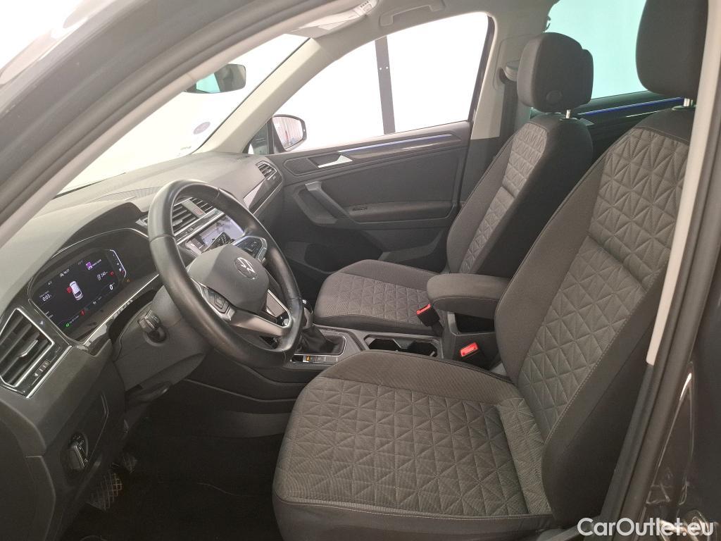 Volkswagen  Tiguan VOLKSWAGEN  / 2020 / 5P / SUV 1.4 eHybrid 245 DSG6 Life Business #20