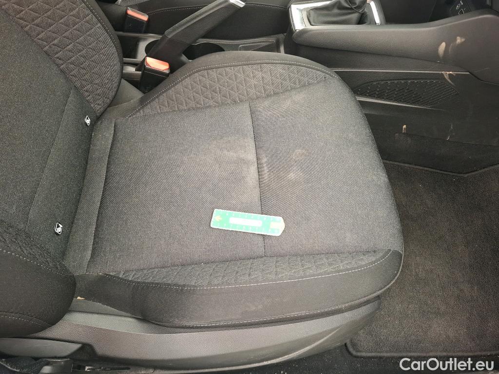 Renault  Clio RENAULT  / 2019 / 5P / Berline Business E-Tech hybride 140 -21N #26