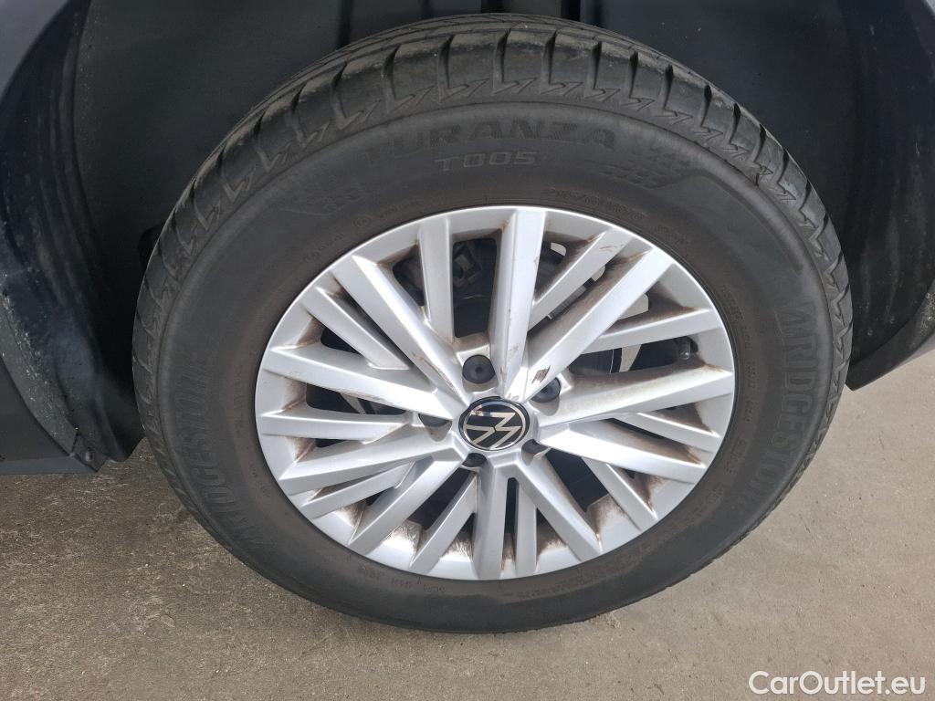  Volkswagen  T-ROC VOLKSWAGEN  / 2021 / 5P / SUV 2.0 TDI 150 LIFE BUSINESS DSG7 #28