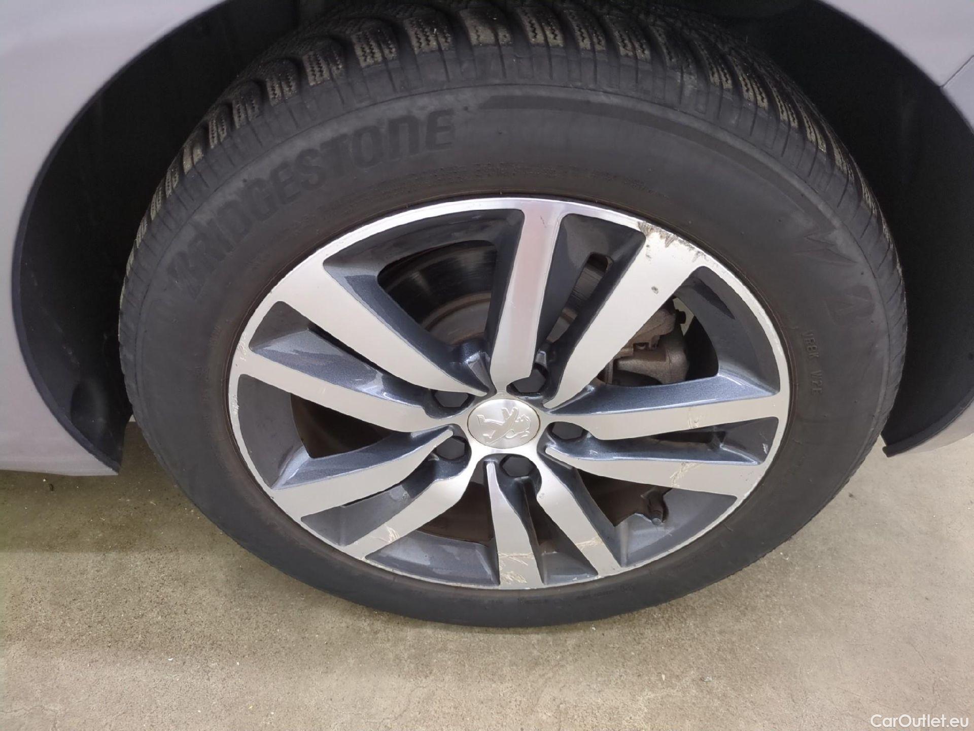  Peugeot  308  Allure Business 1.2 PureTech 130CV BVA8 E6d #21