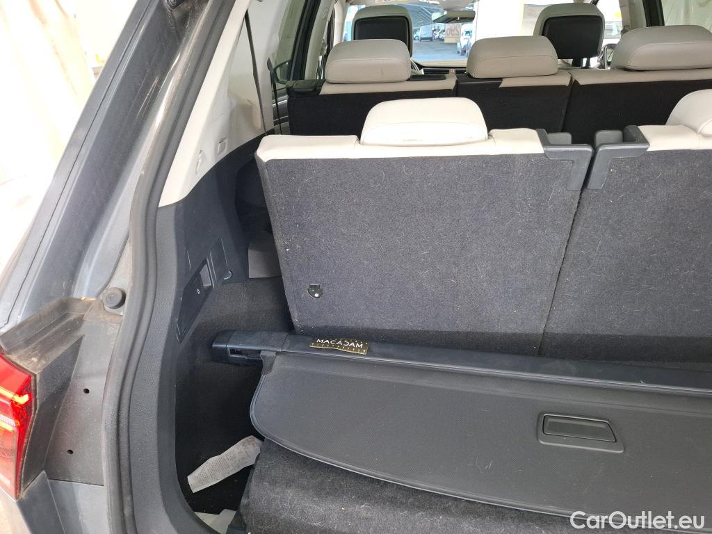  Volkswagen  Tiguan VOLKSWAGEN  Allspace / 2021 / 5P / SUV 2.0 TDI 150 DSG7 Elegance Exclusive #1