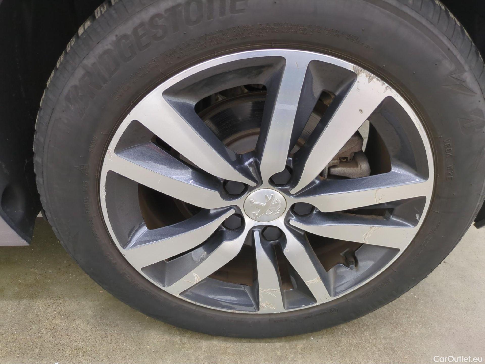 Peugeot  308  Allure Business 1.2 PureTech 130CV BVA8 E6d #13