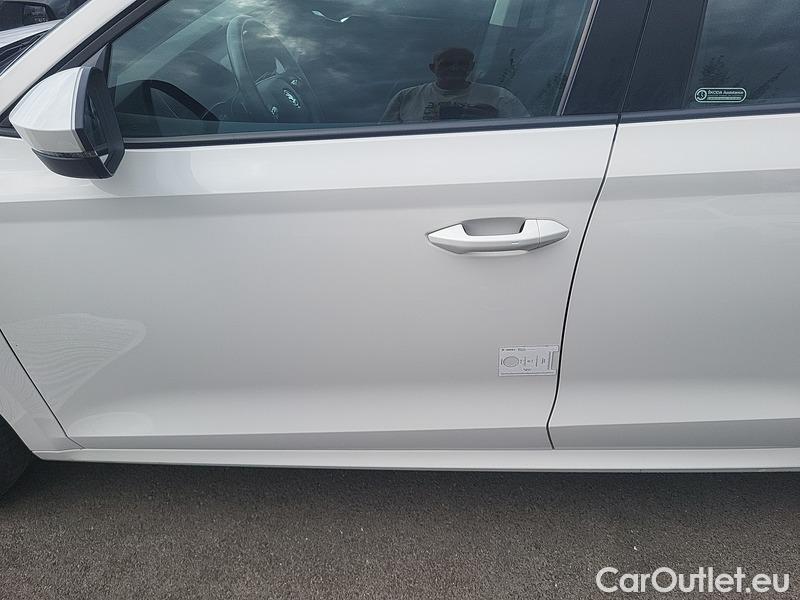  Skoda  Octavia  Lim. (NX3)(2020) Oct. 2.0TDI 110 Ambition AT 5d #5