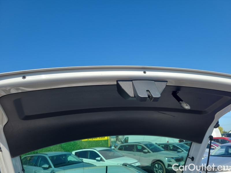  Skoda  Fabia  Combi (2015) Com.1.0TSI 70 Ambition 5d #8