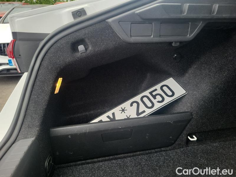  Skoda  Octavia  Lim. (NX3)(2020) Oct. 2.0TDI 110 Ambition AT 5d #13