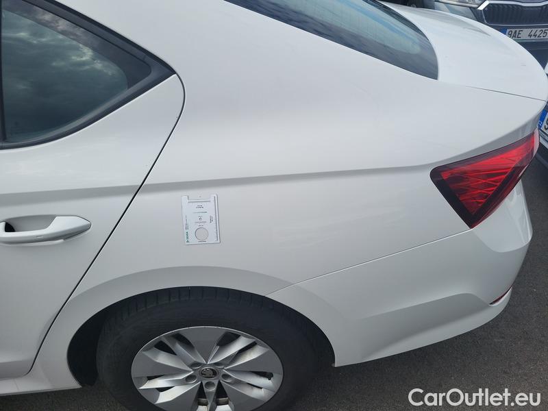  Skoda  Octavia  Lim. (NX3)(2020) Oct. 2.0TDI 110 Ambition AT 5d #7